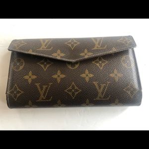 Louis Vuitton Authentic Vintage Wallet with card section and money&coin section